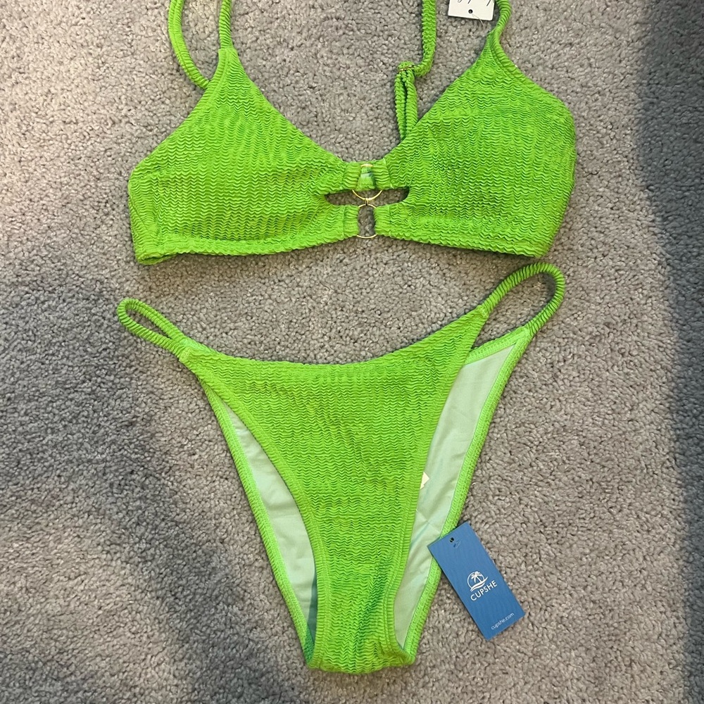 NWT Cupshe Lime Green Textured Bikini
